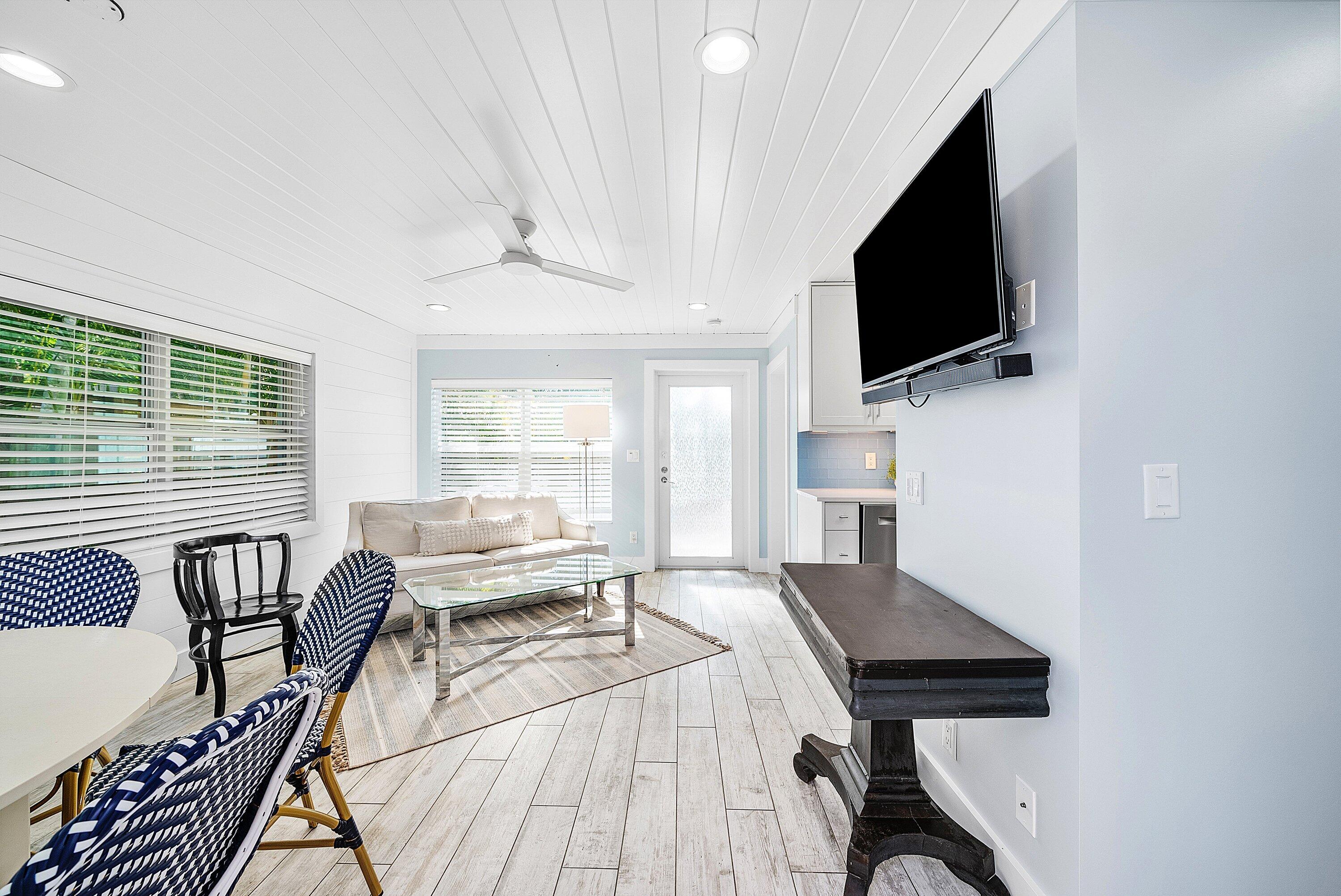 226 Northeast 5th Street, Unit 2 Delray Beach, FL 33444 - Photo 6 of 30 Unit 2 Living / Dining