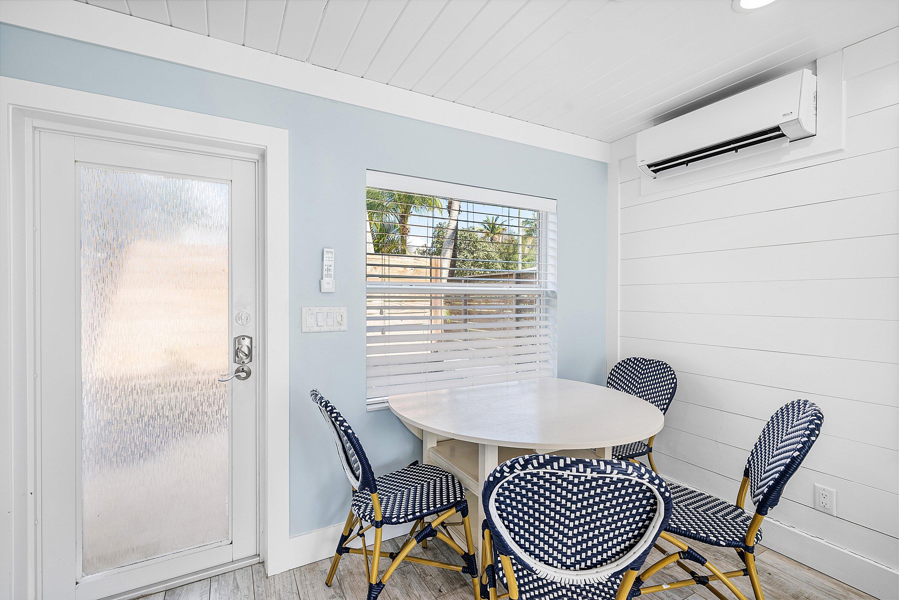 226 Northeast 5th Street, Unit 2 Delray Beach, FL 33444 - Photo 8 of 30 Unit 2 Dining