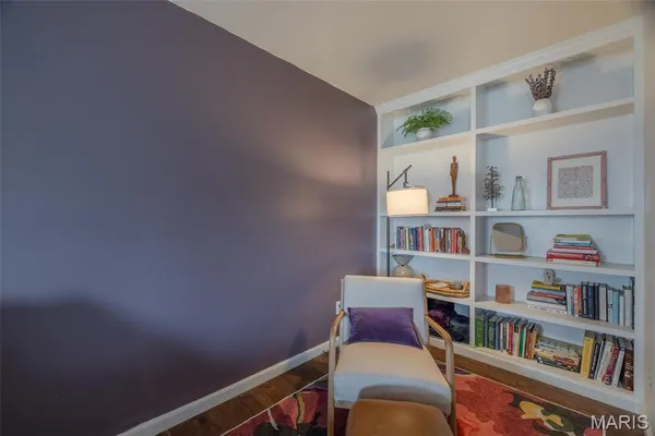 $305,000 | 539 Country Cir Drive, Lake St. Louis, MO 63367