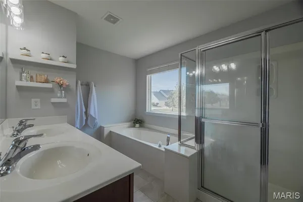 $305,000 | 539 Country Cir Drive, Lake St. Louis, MO 63367