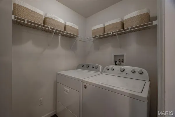 $305,000 | 539 Country Cir Drive, Lake St. Louis, MO 63367