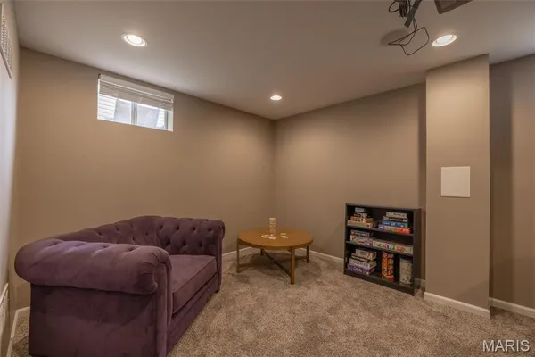 $305,000 | 539 Country Cir Drive, Lake St. Louis, MO 63367