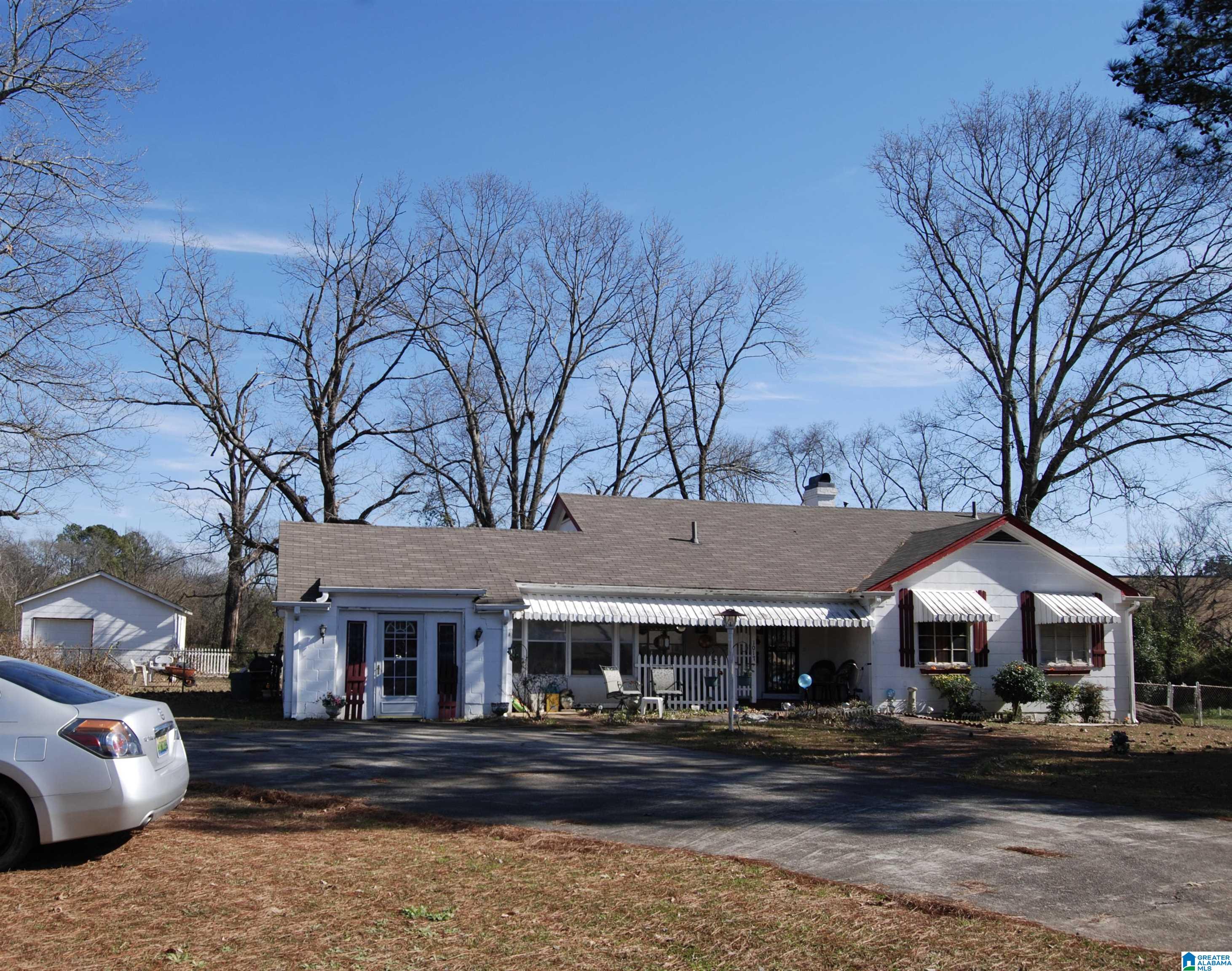 1017 Pineview Road Birmingham, AL 35228 - Photo 2 of 45