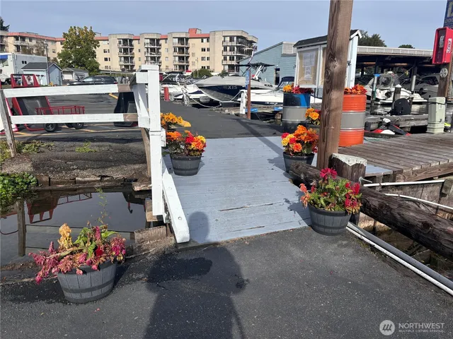 $74,950 | 9050 Seward Park Avenue South, Unit 29, Seattle, WA 98118