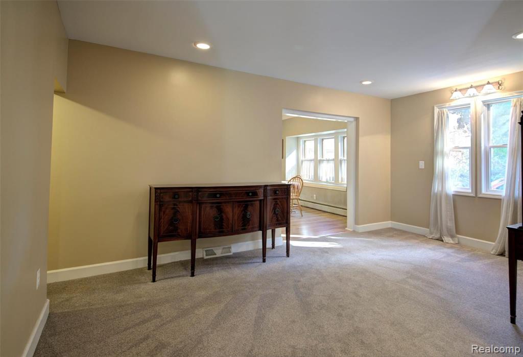 29214 Dresden Street Farmington Hills, MI 48336 - Photo 25 of 49