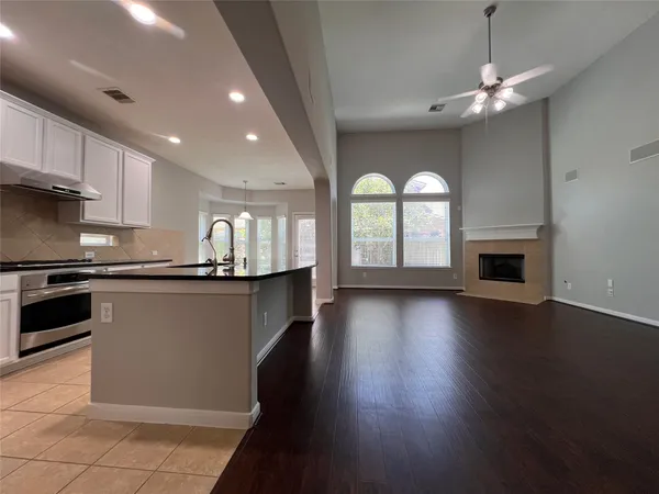 $2,480 | 6102 City Shores Lane, Katy, TX 77494