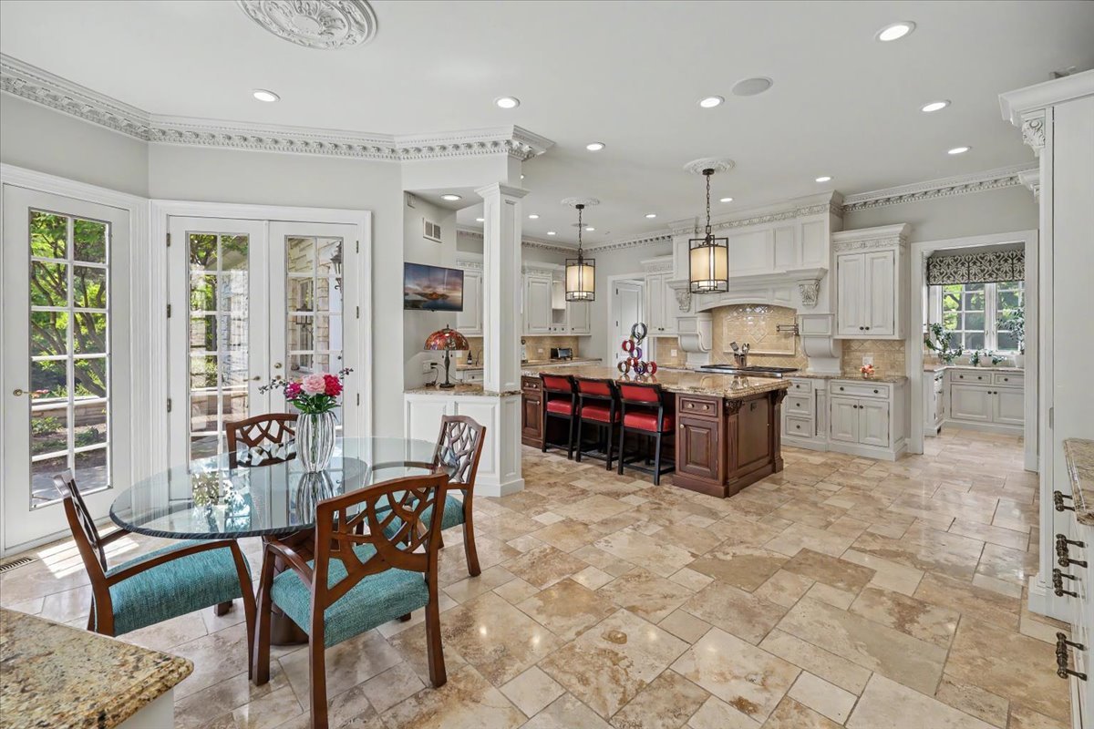 25W451 Plamondon Road Wheaton, IL 60189 - Photo 22 of 66
