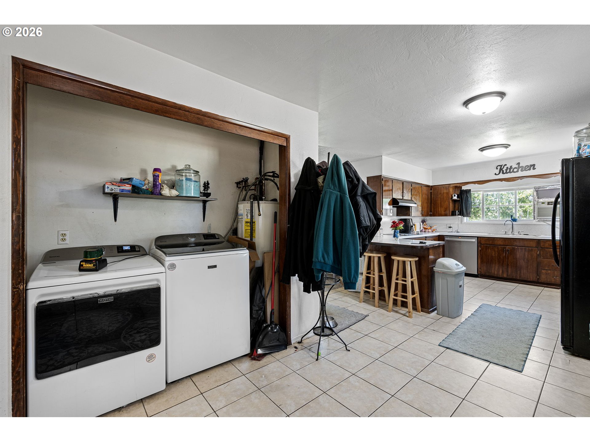 402 D Street Lowell, OR 97452 - Photo 26 of 32 Laundry