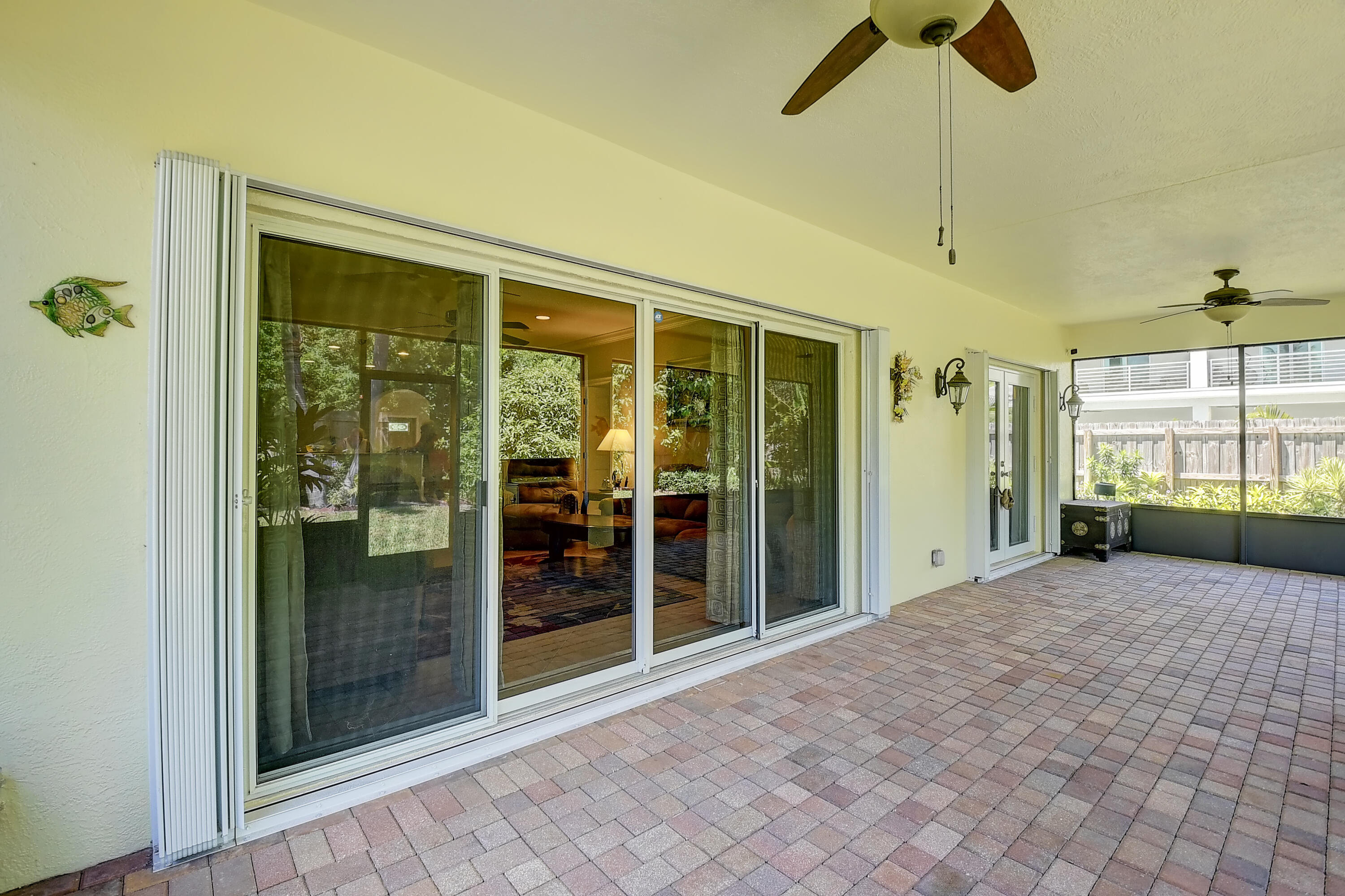 215 Gulfstream Boulevard Boynton Beach, FL 33435 - Photo 35 of 39 a view of hallway with livingroom