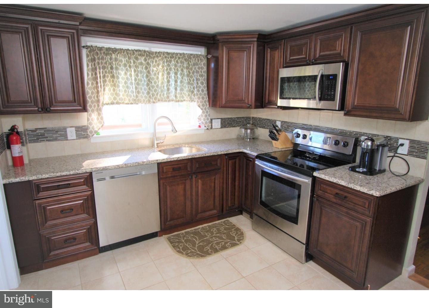 11 Upland Road Brookhaven, PA 19015 - Photo 4 of 19 Gallery Image 4