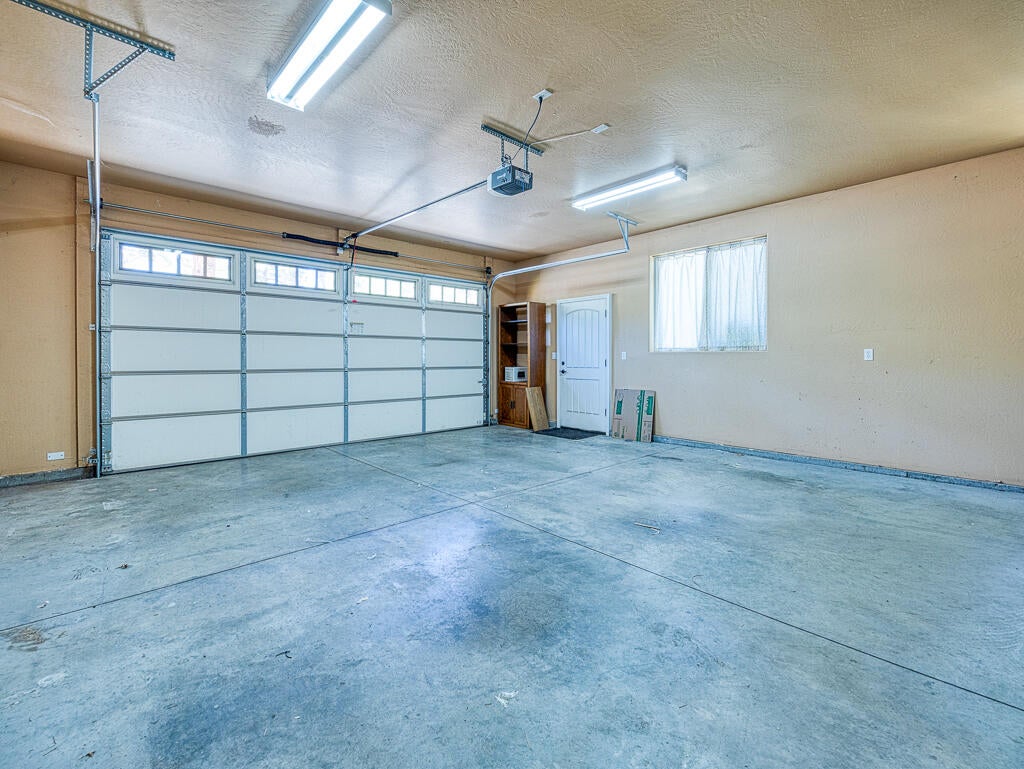 1096 Timber Ridge Loop Klamath Falls, OR 97601 - Photo 37 of 40 1096 Timber Ridge-37