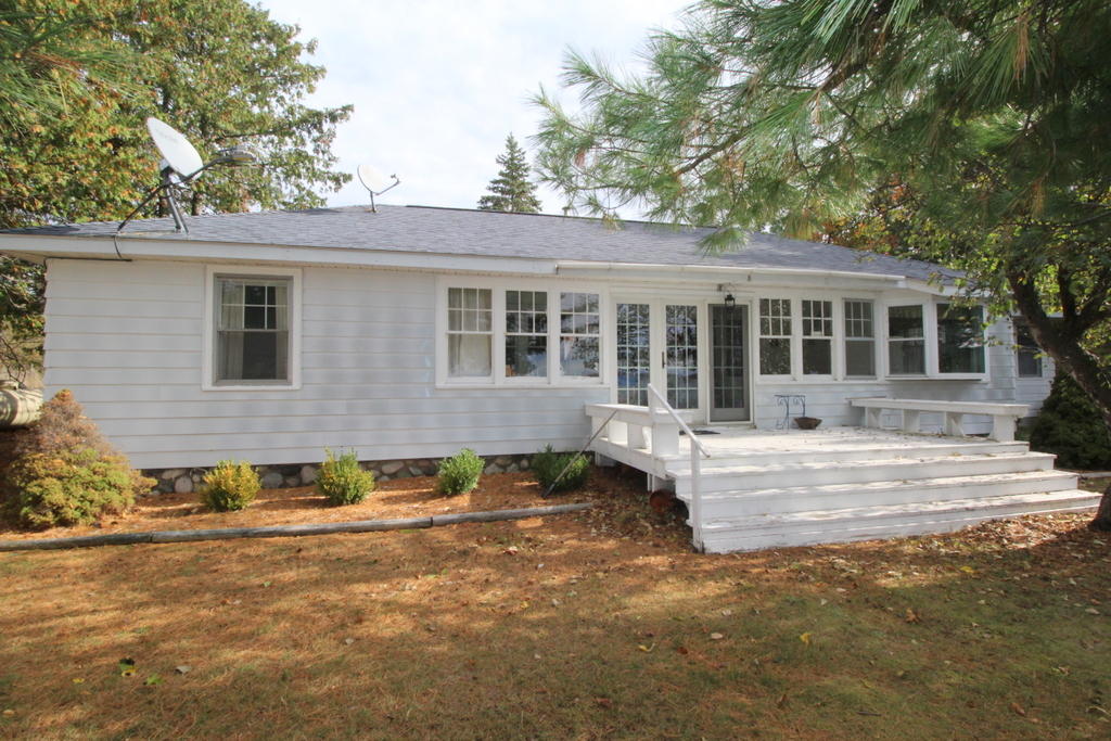 4149 East Burt Lake Road Cheboygan, MI 49721 - Photo 2 of 37 Gallery Image 2