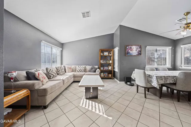 $520,000 | 3525 West Ave J 3, Lancaster, CA 93536