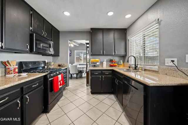 $520,000 | 3525 West Ave J 3, Lancaster, CA 93536