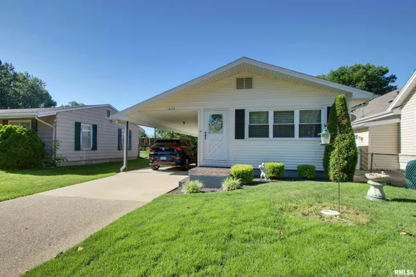 $155,000 | 1632 Sycamore Street, Quincy, IL 62301