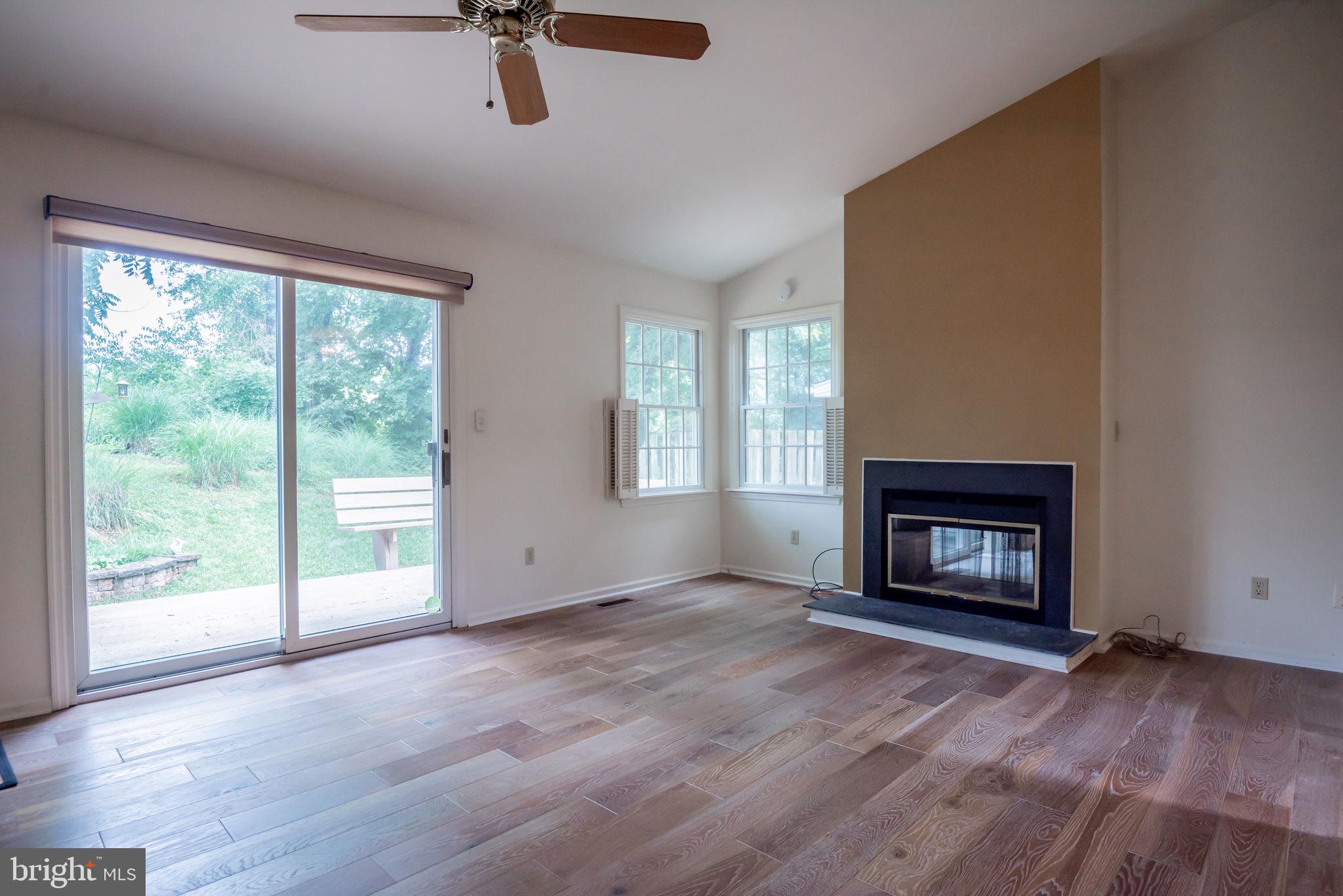 30 Scotch Pine Road Newark, DE 19711 - Photo 12 of 32 Living room