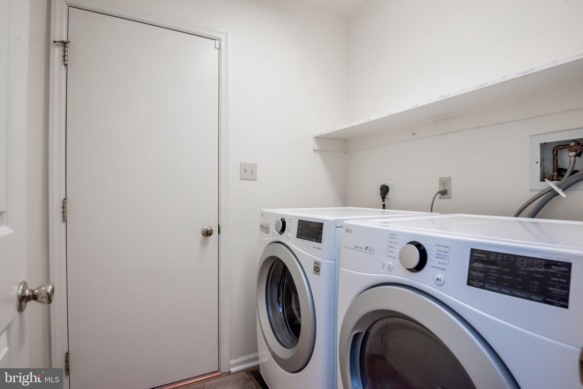 30 Scotch Pine Road Newark, DE 19711 - Photo 8 of 32 First floor Laundry