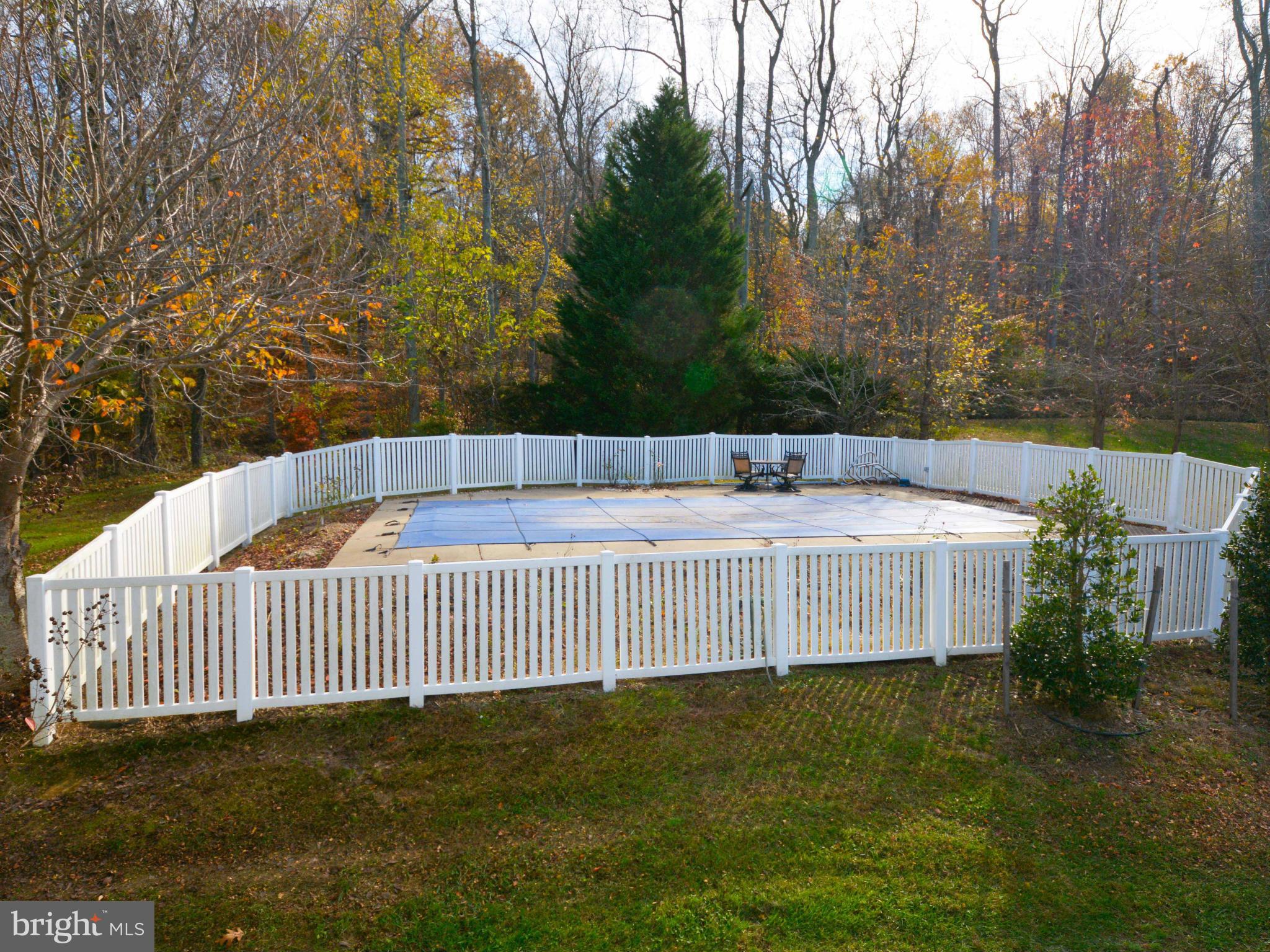6095 Marineview Road King George, VA 22485 - Photo 3 of 16 In-Ground Pool
