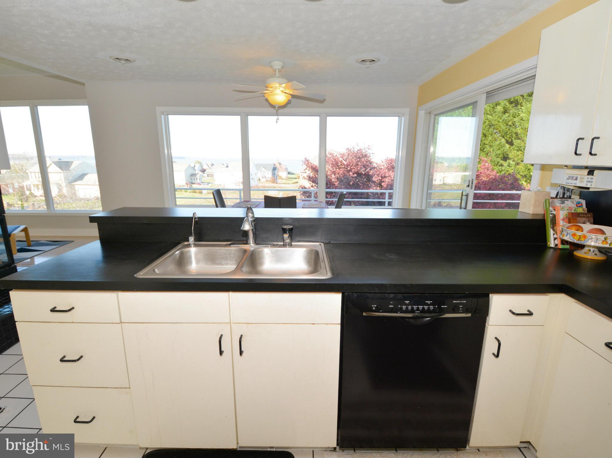 6095 Marineview Road King George, VA 22485 - Photo 10 of 16 Kitchen