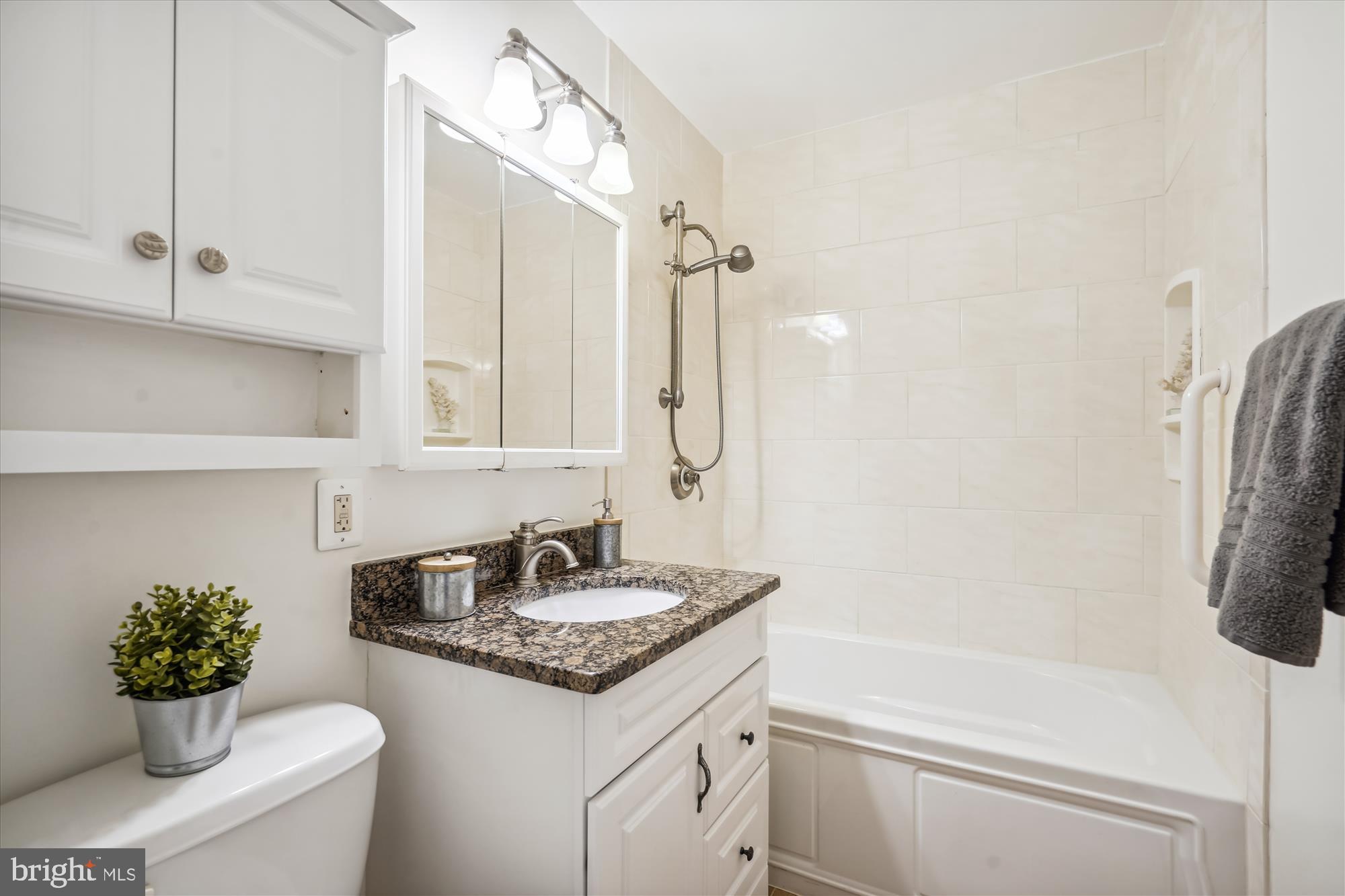 11346 Orchard Lane Reston, VA 20190 - Photo 25 of 54 Bath