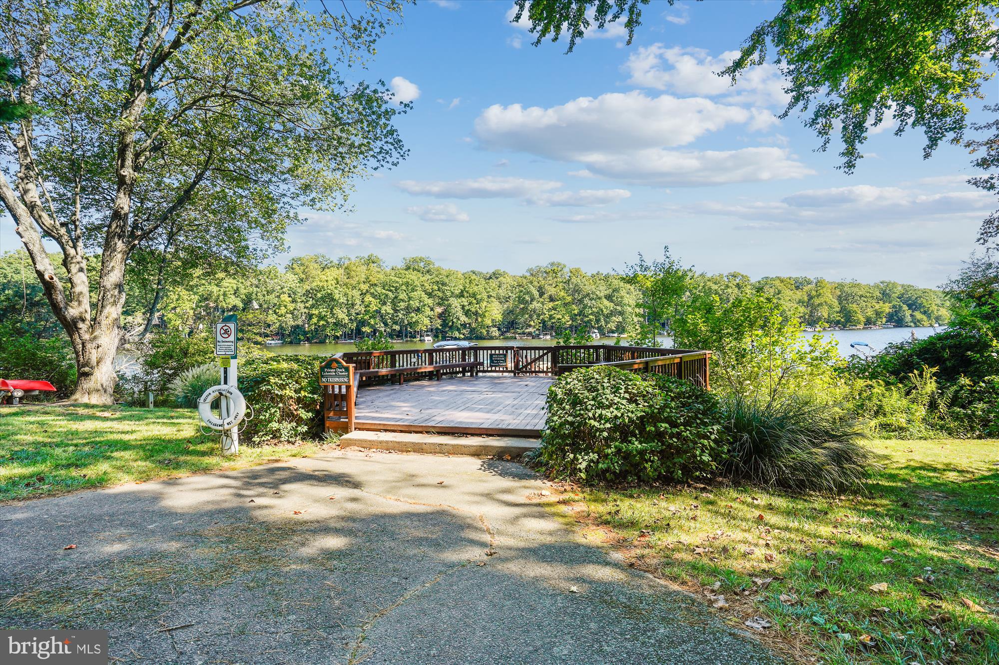 11346 Orchard Lane Reston, VA 20190 - Photo 36 of 54 Neighborhood Dock