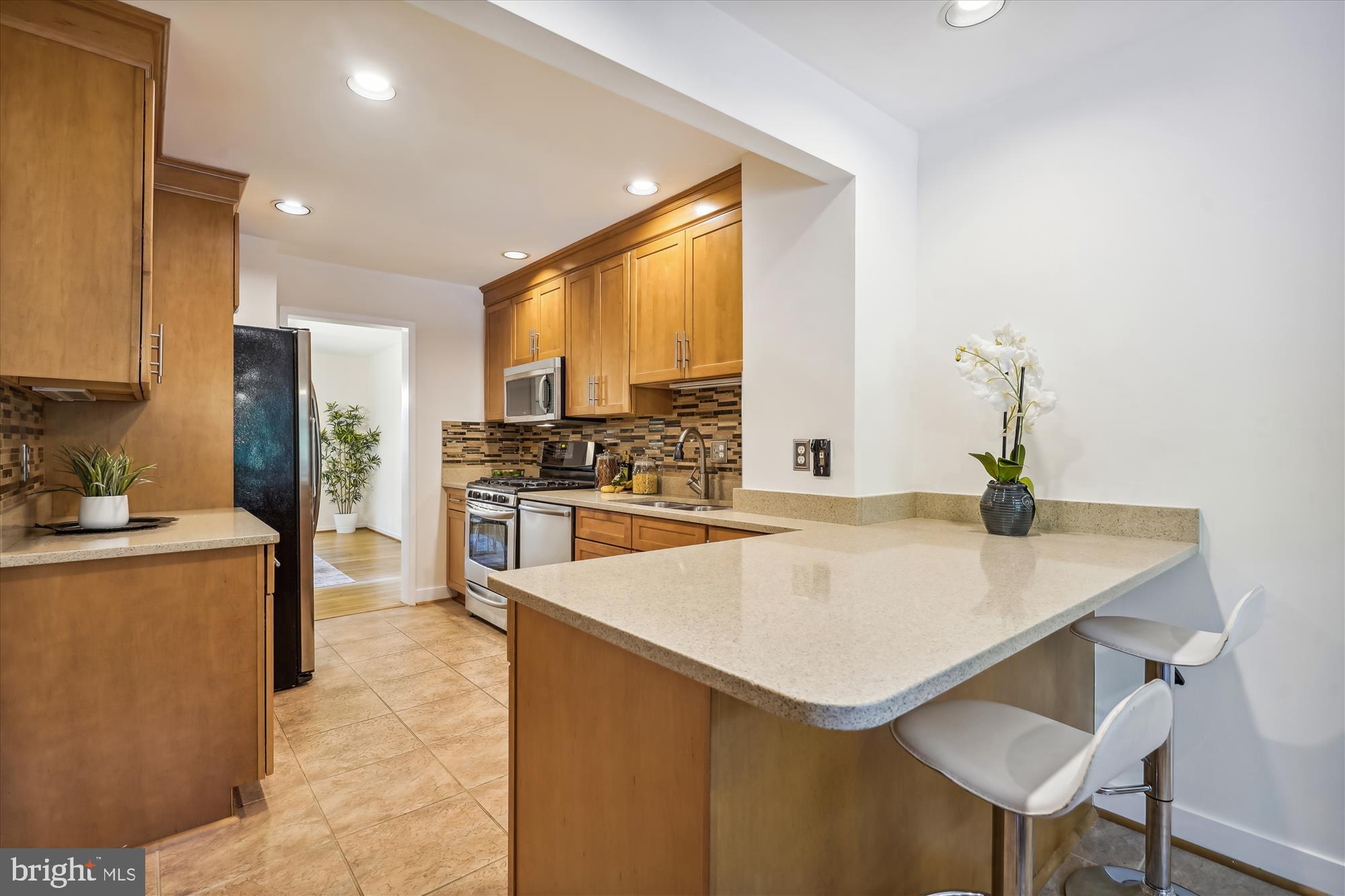 11346 Orchard Lane Reston, VA 20190 - Photo 6 of 54 Kitchen