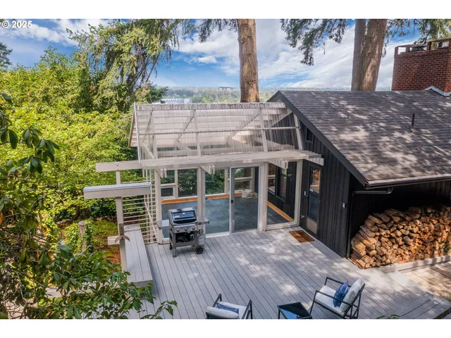 $899,000 | 275 Sunset Drive, Eugene, OR 97403