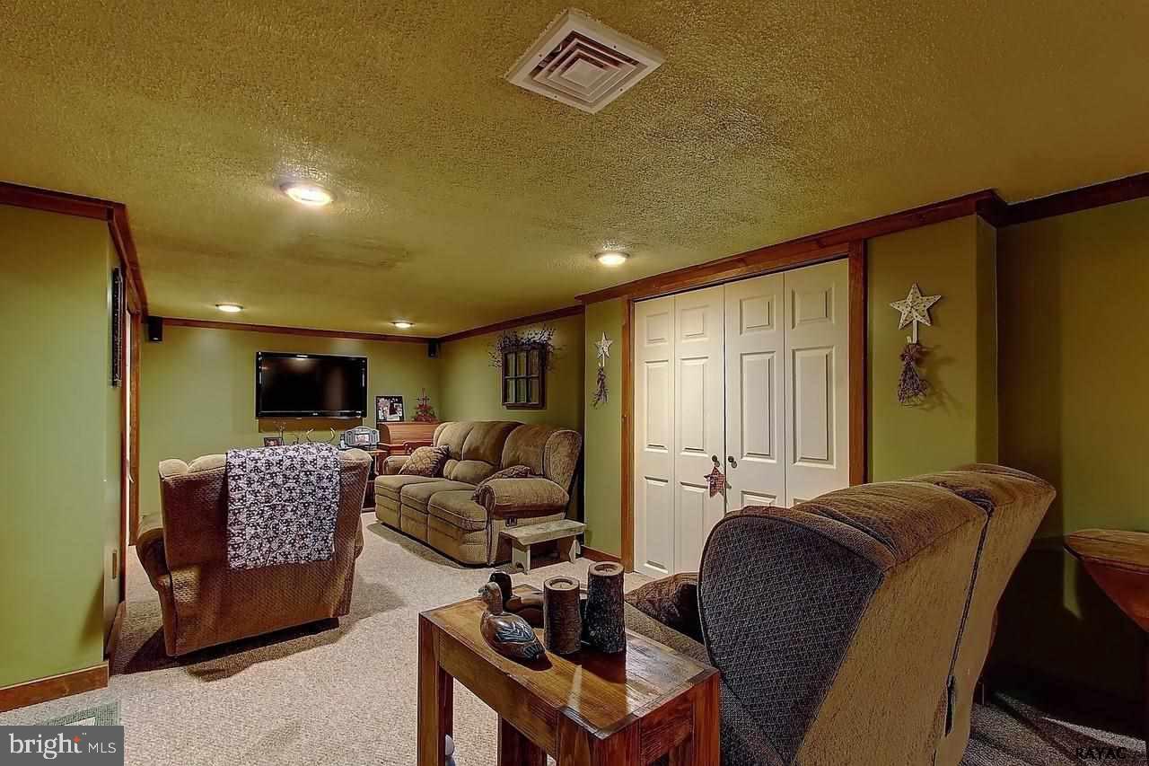 3014 East Prospect Road York, PA 17402 - Photo 16 of 29 Gallery Image 16