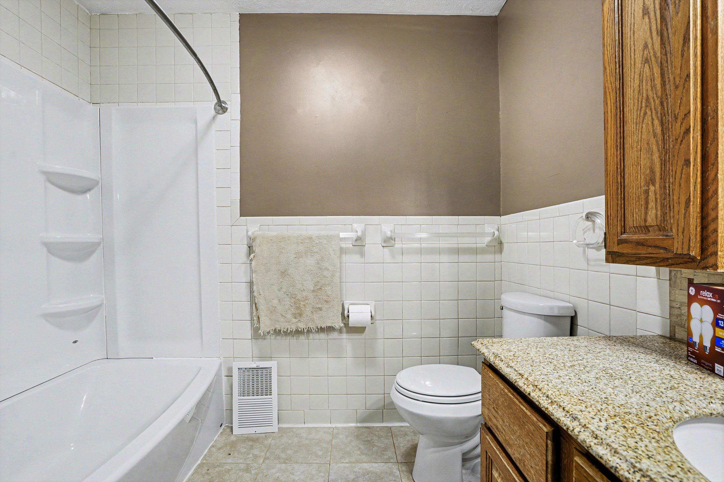 16734 Rynearson Street Buchanan, MI 49107 - Photo 7 of 18 008_file_9341