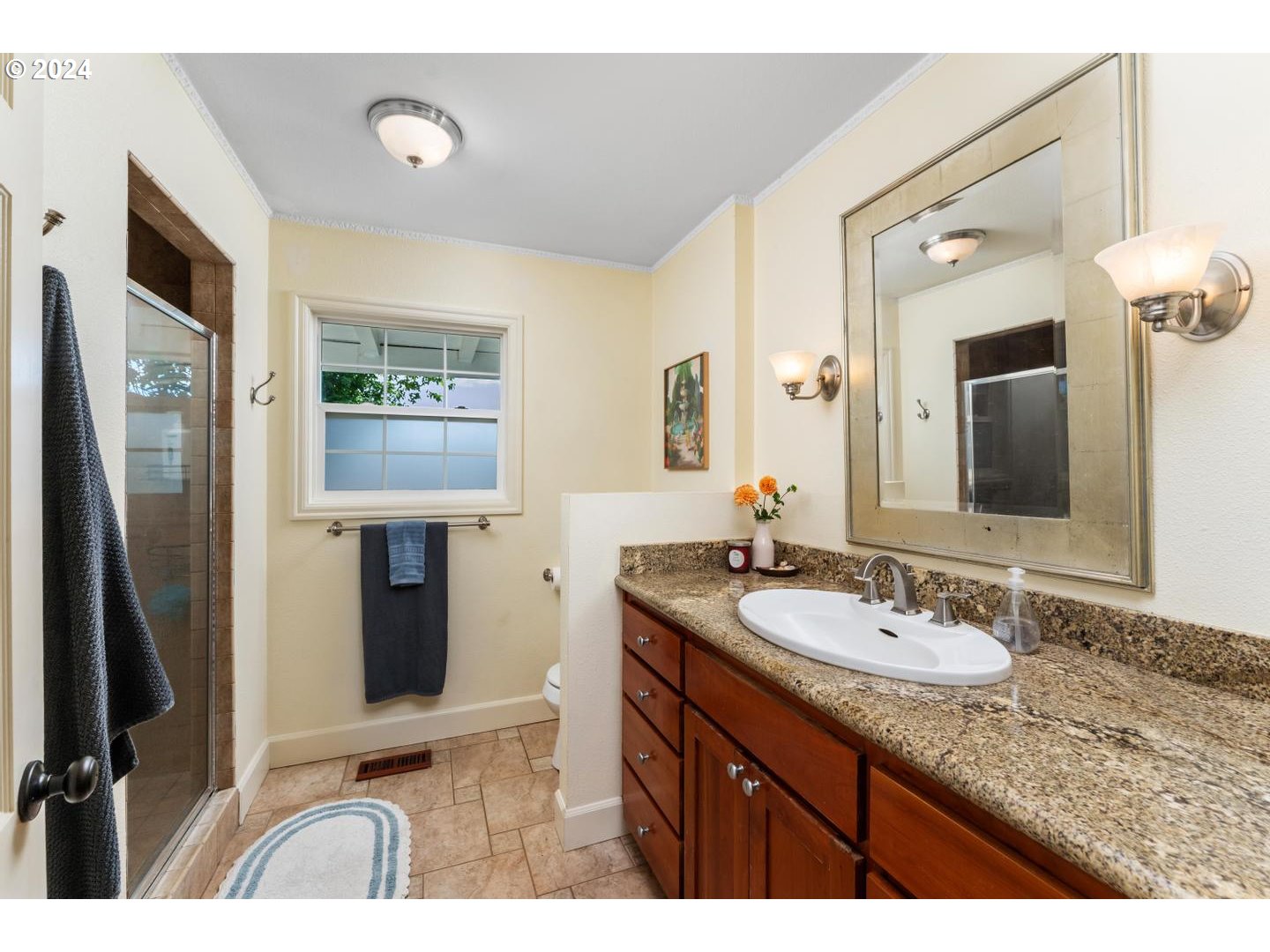 1785 Northwest Hobbs Road Cornelius, OR 97113 - Photo 19 of 48 Bathroom
