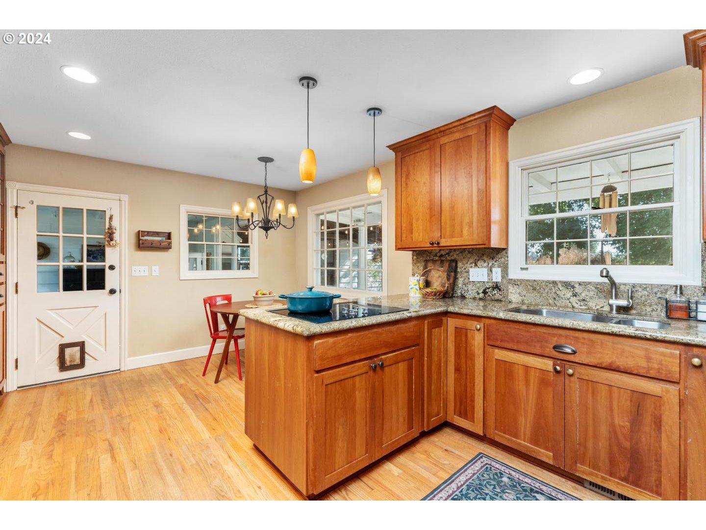 1785 Northwest Hobbs Road Cornelius, OR 97113 - Photo 10 of 48 Kitchen/Nook