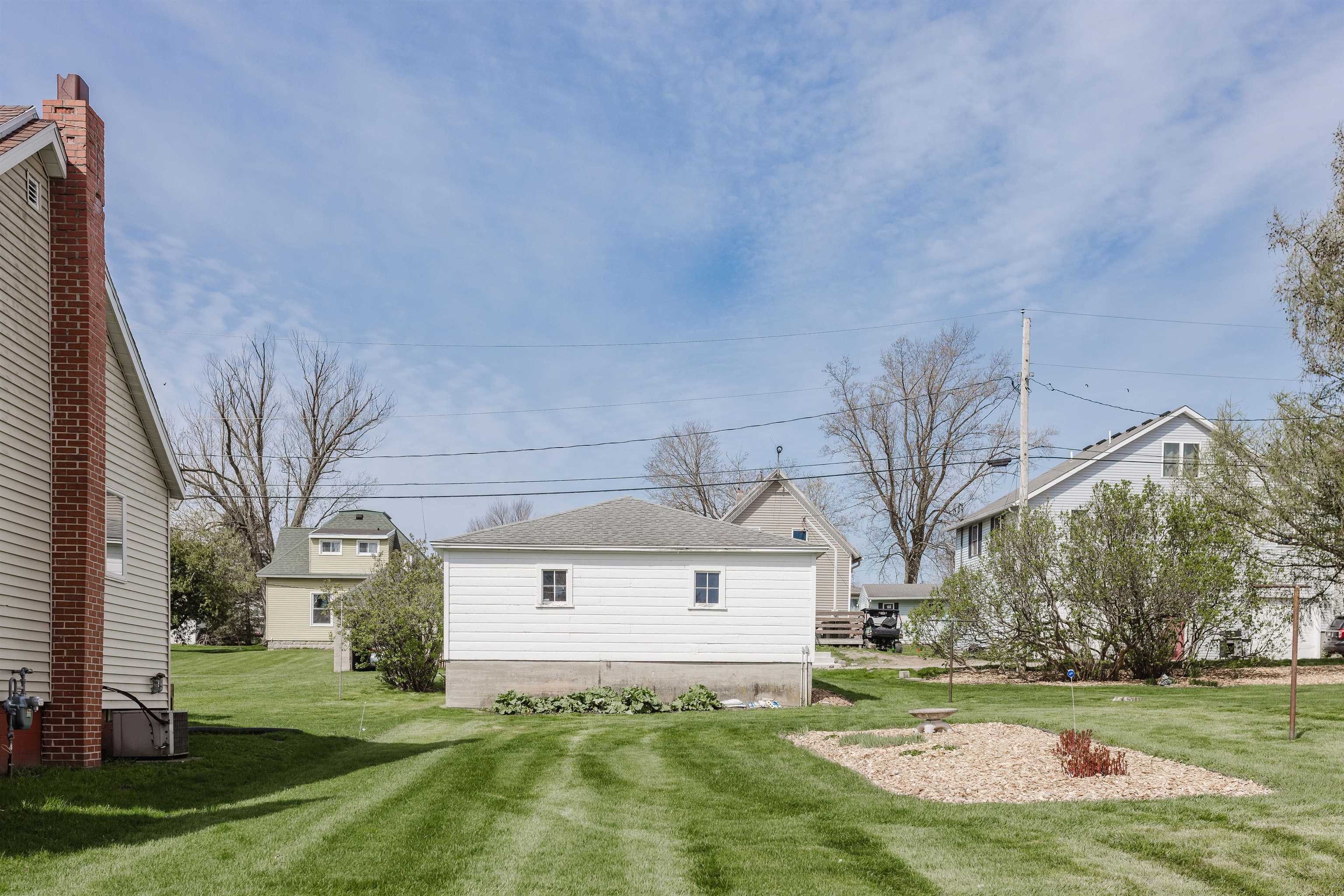 501 Main Street Hollandale, WI 53544 - Photo 5 of 37