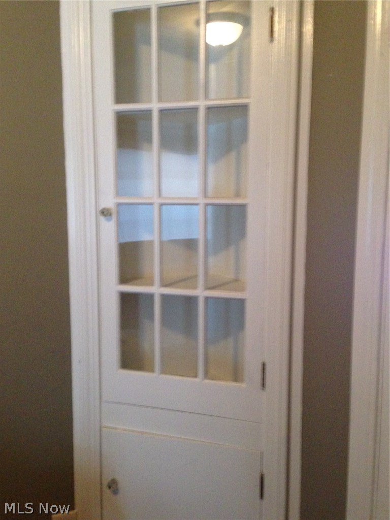 18014 Rosecliff Road Cleveland, OH 44119 - Photo 5 of 8 Gallery Image 5