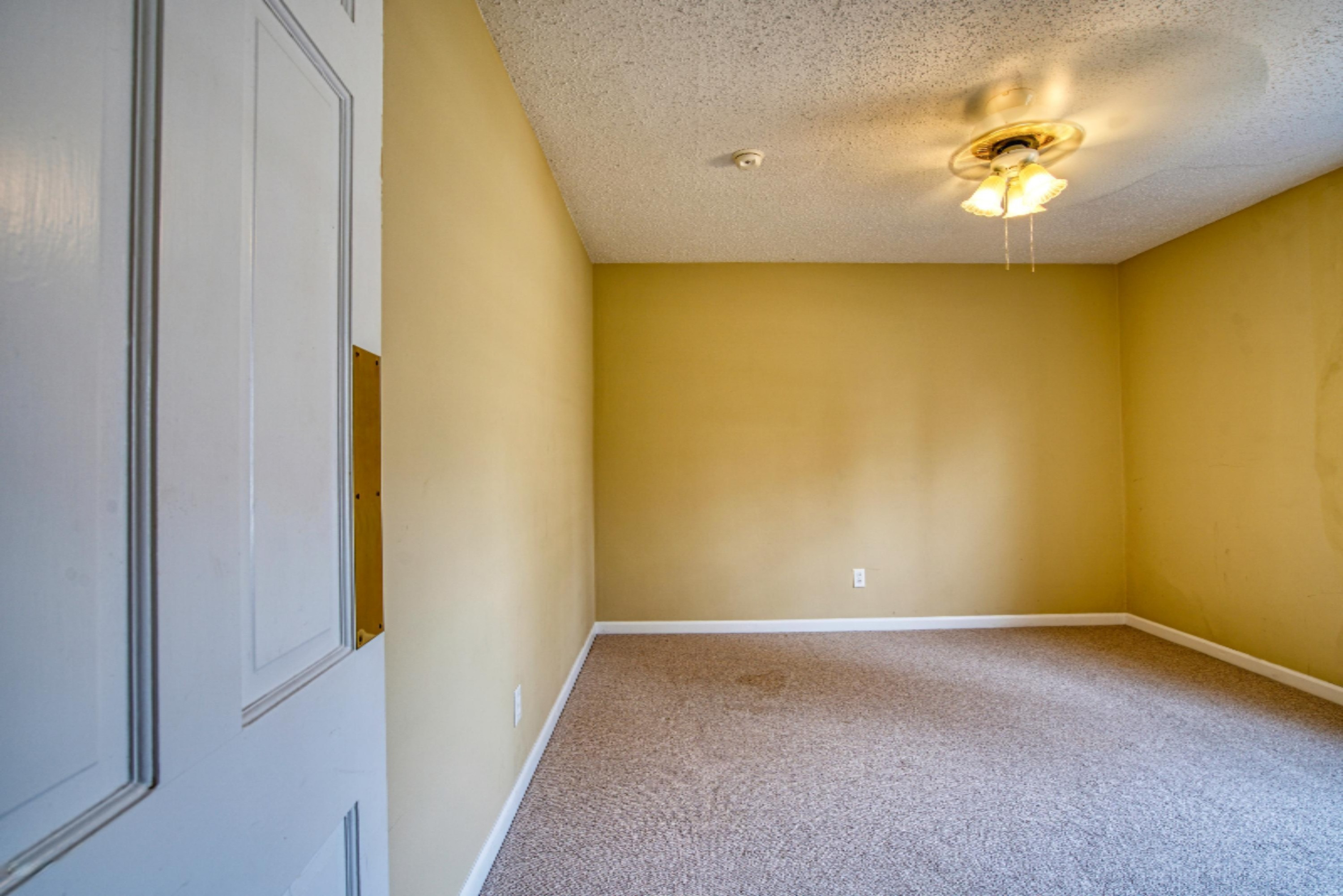 1523 Sheldon Road Grand Haven, MI 49417 - Photo 20 of 34 23. Bedroom 2