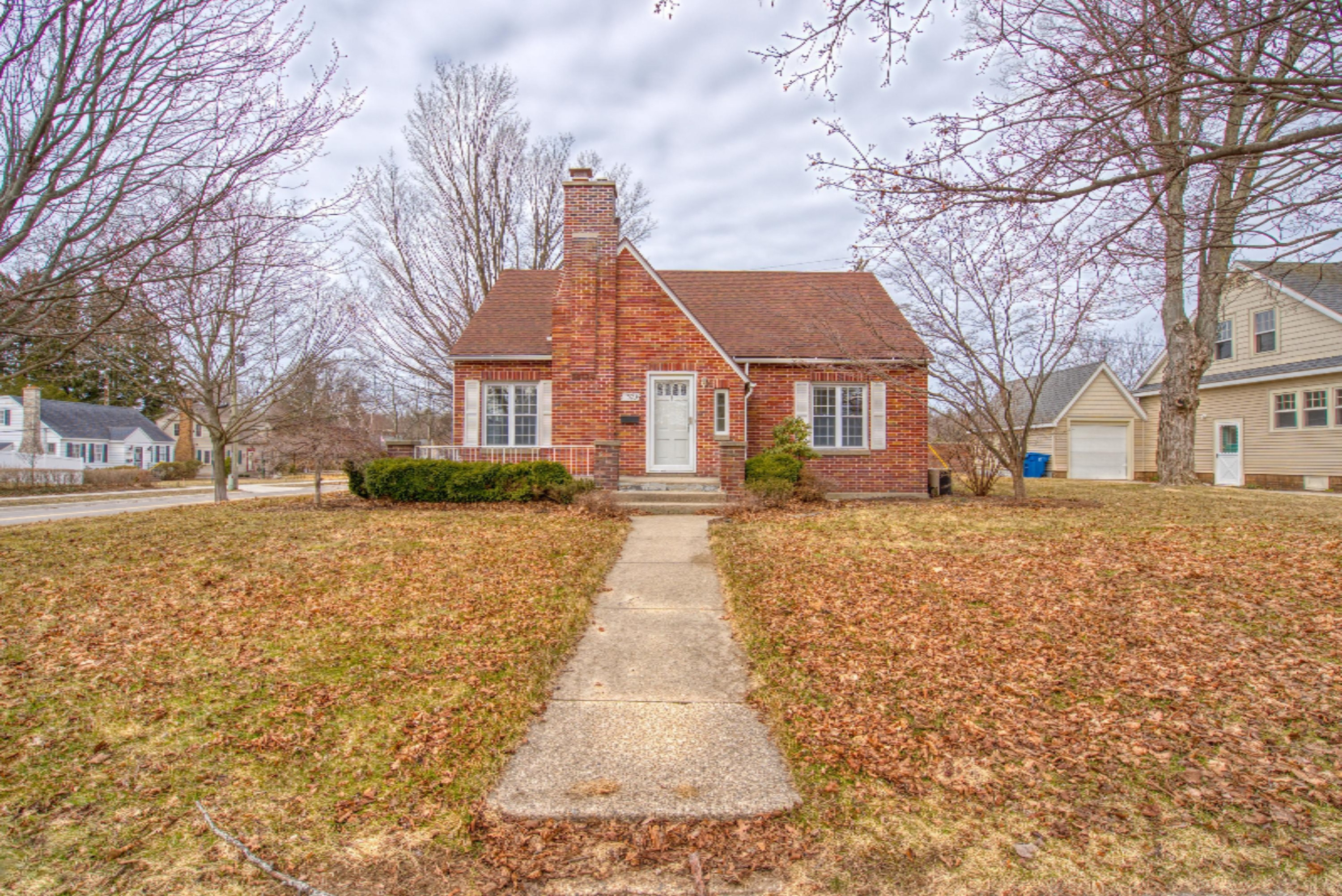 1523 Sheldon Road Grand Haven, MI 49417 - Photo 32 of 34 1. Front