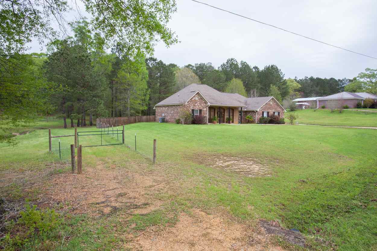 586 Mullican Road Florence, MS 39073 - Photo 3 of 12 Photo 3