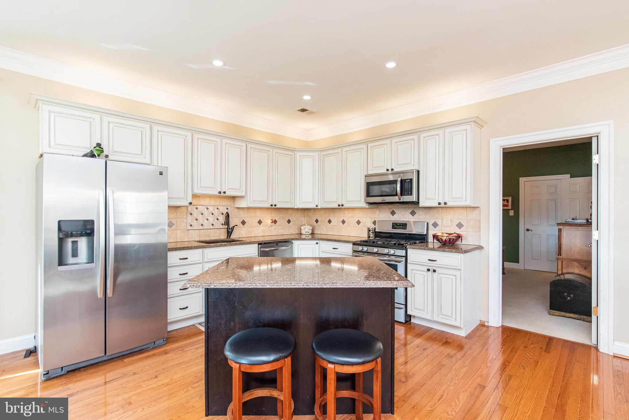 3850 Davis Corner Road Street, MD 21154 - Photo 39 of 57 In-Law Suite Kitchen w/Center Island Breakfast