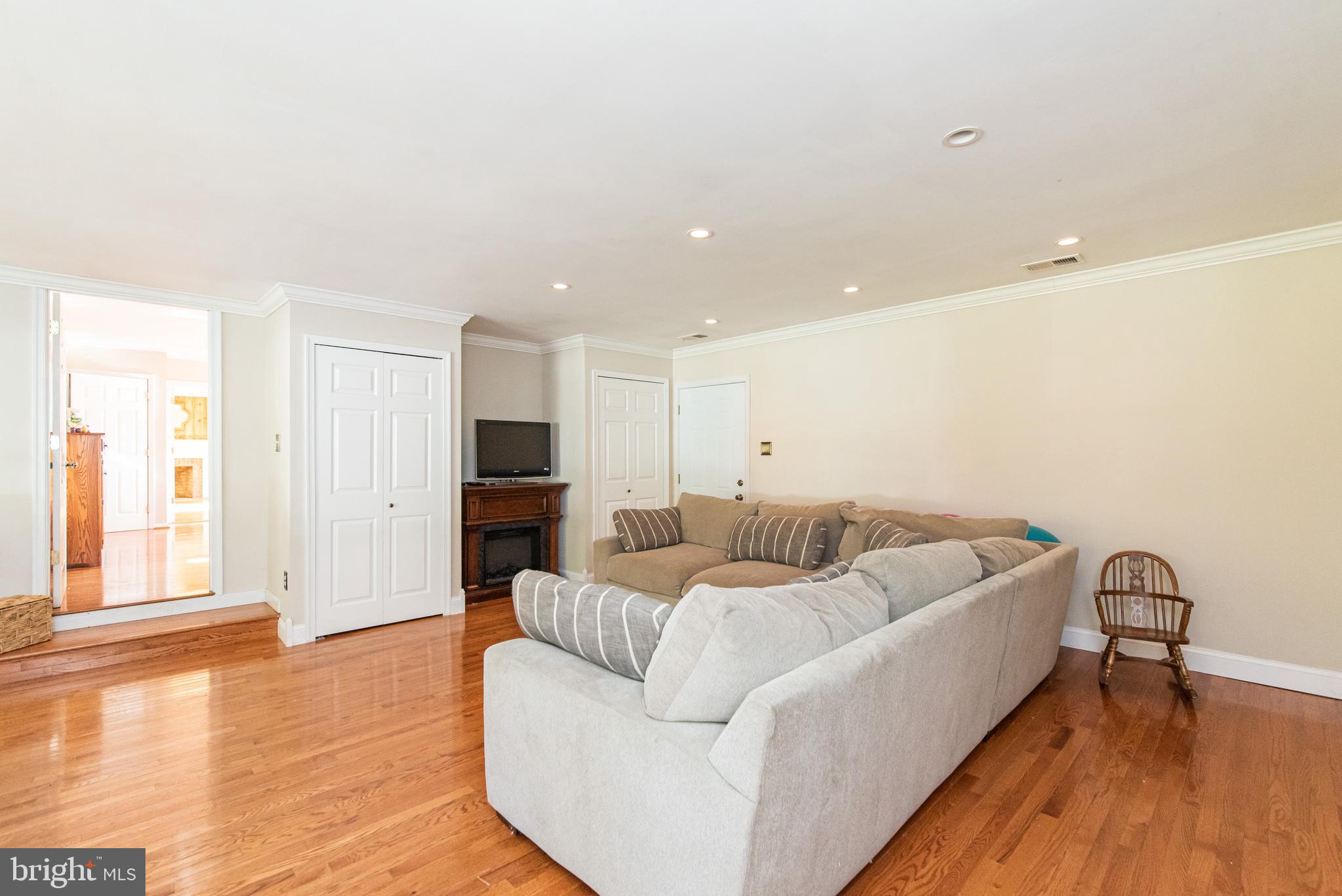 3850 Davis Corner Road Street, MD 21154 - Photo 6 of 57 Hardwood Floors & Recessed Lighting