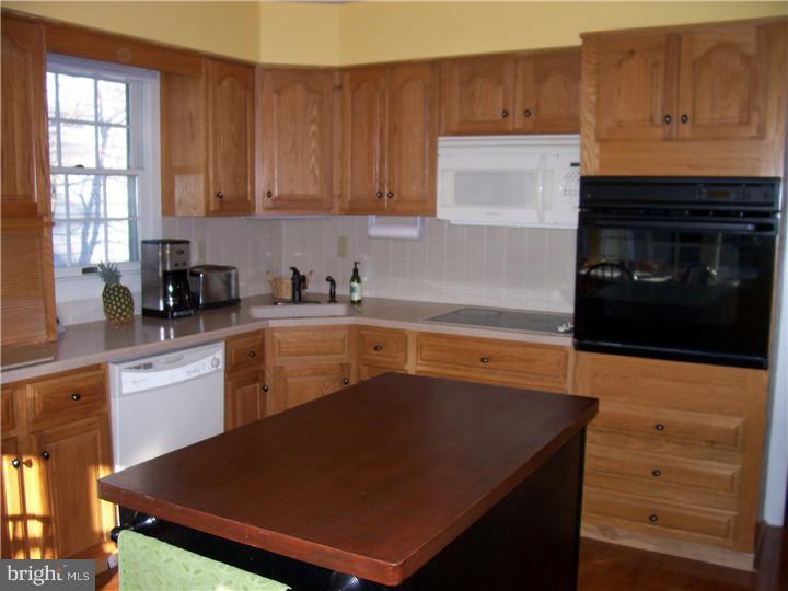 272 Rhoads Avenue Haddonfield, NJ 08033 - Photo 6 of 14 Gallery Image 6