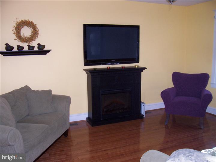 272 Rhoads Avenue Haddonfield, NJ 08033 - Photo 8 of 14 Gallery Image 8
