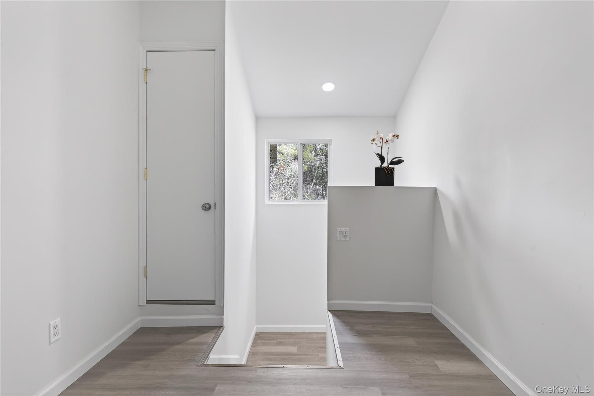 86 Beaver Brook Road Narrowsburg, NY 12764 - Photo 26 of 41 upstairs foyer landing