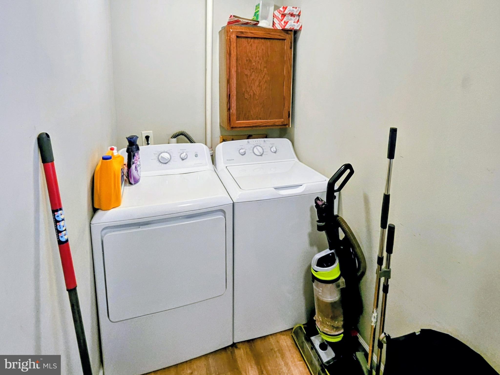 53 Jackson Road Penns Grove, NJ 08069 - Photo 17 of 24 a utility room with dryer and washer