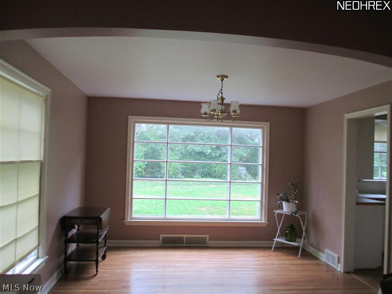 1165 Brandon Road Cleveland, OH 44112 - Photo 7 of 24