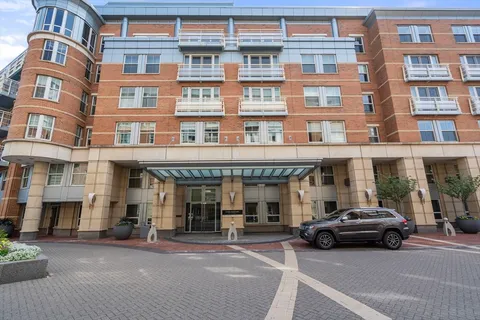 $1,825,000 | 4 Battery Wharf, Unit 4602, Boston, MA 02109