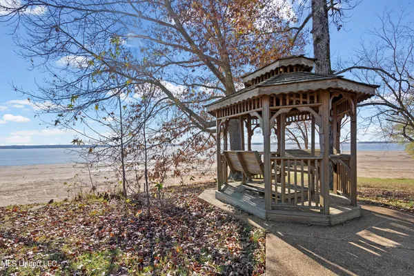 $2,250,000 | 7720 Union Road, Sardis, MS 38666