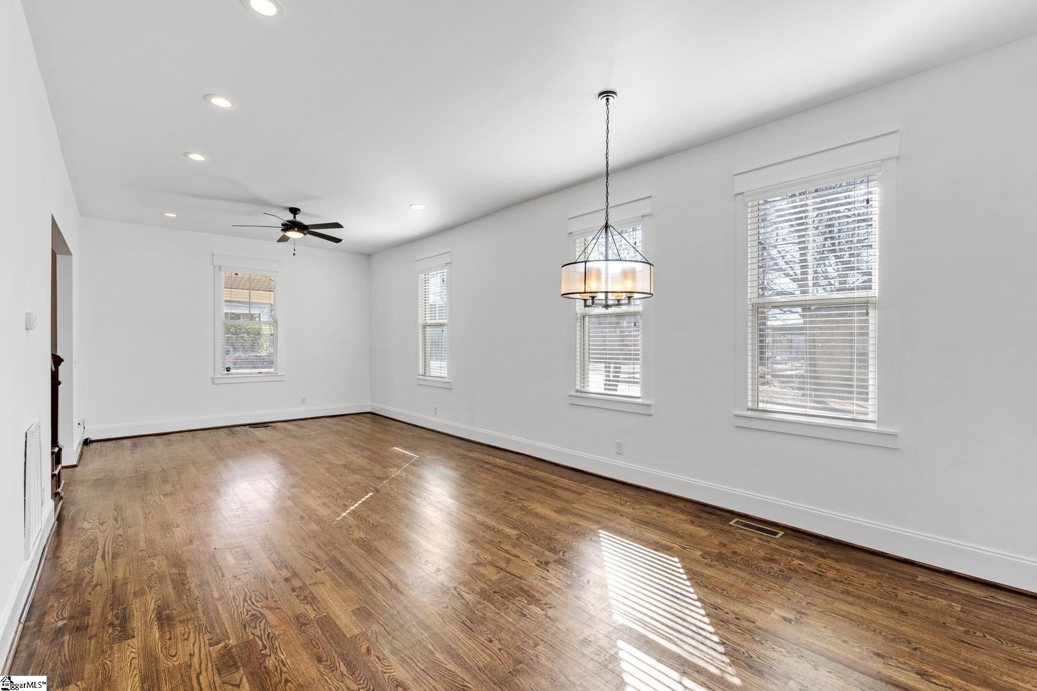 114 Frank Street Greenville, SC 29601 - Photo 11 of 34