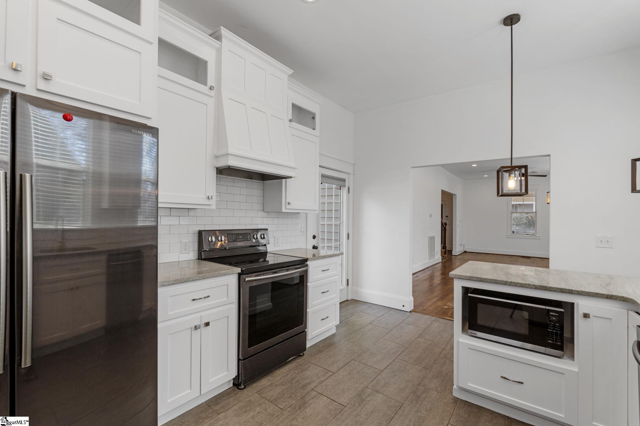 114 Frank Street Greenville, SC 29601 - Photo 16 of 34