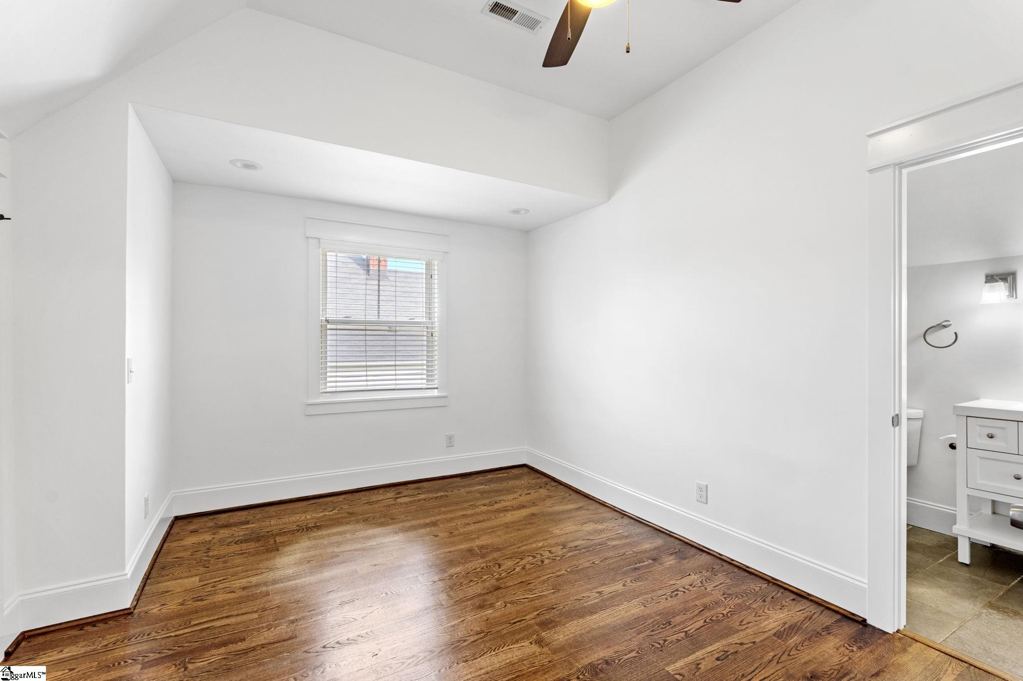 114 Frank Street Greenville, SC 29601 - Photo 27 of 34