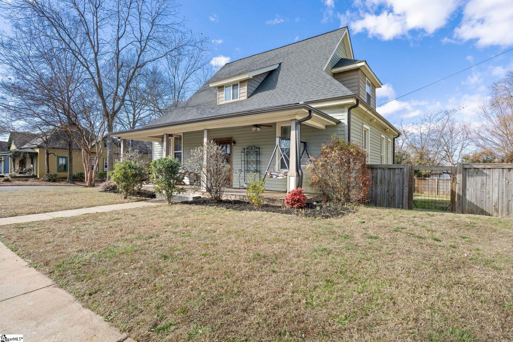 114 Frank Street Greenville, SC 29601 - Photo 3 of 34