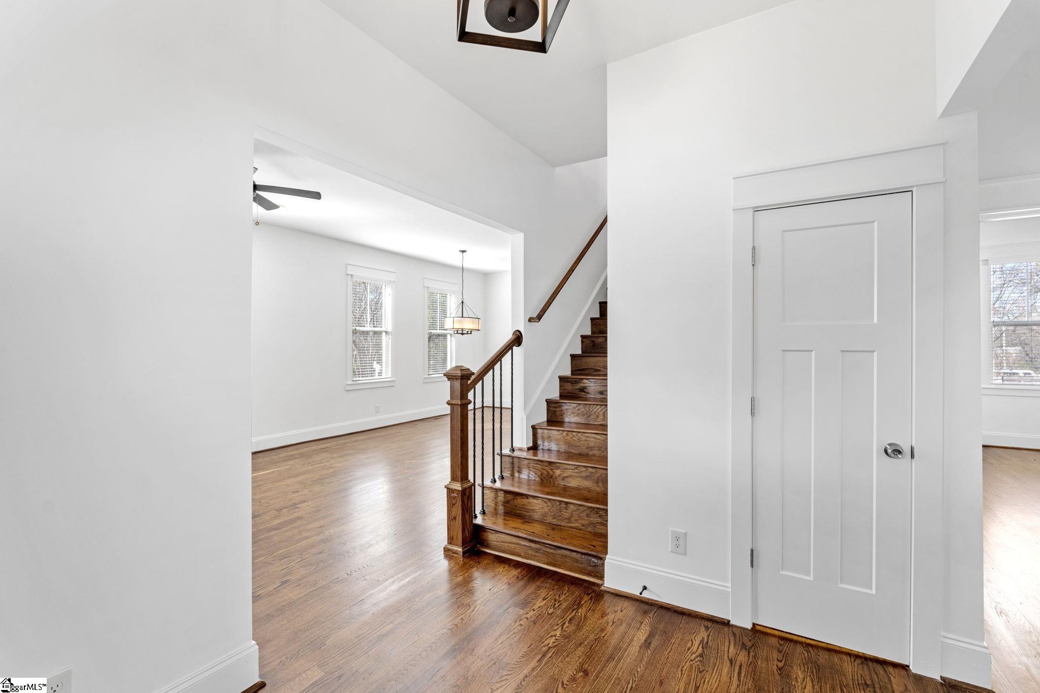 114 Frank Street Greenville, SC 29601 - Photo 6 of 34